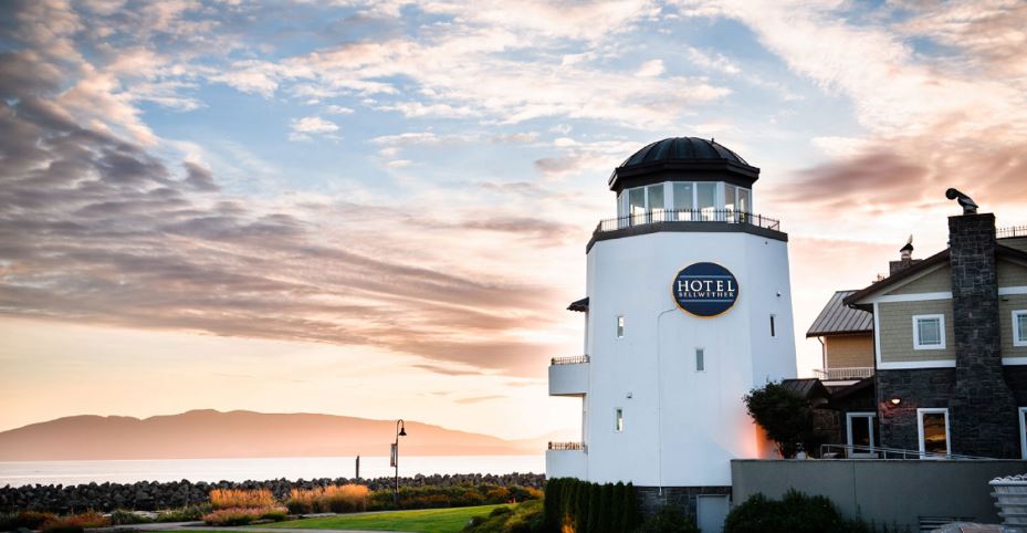 This image has an empty alt attribute; its file name is 19.7.23-hotel.jpg